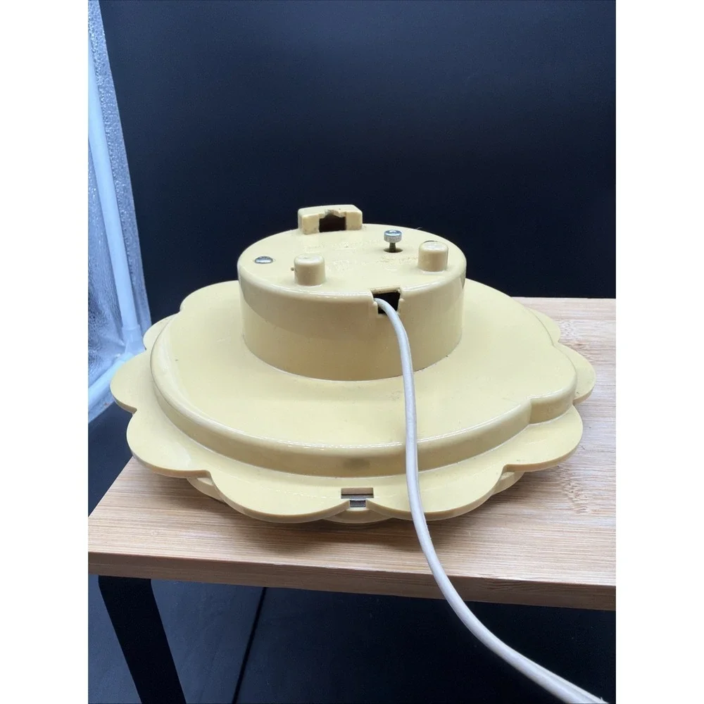 Vintage Yellow Daisy General Electric MCM Wall Clock Model 2150 Works Made in US
